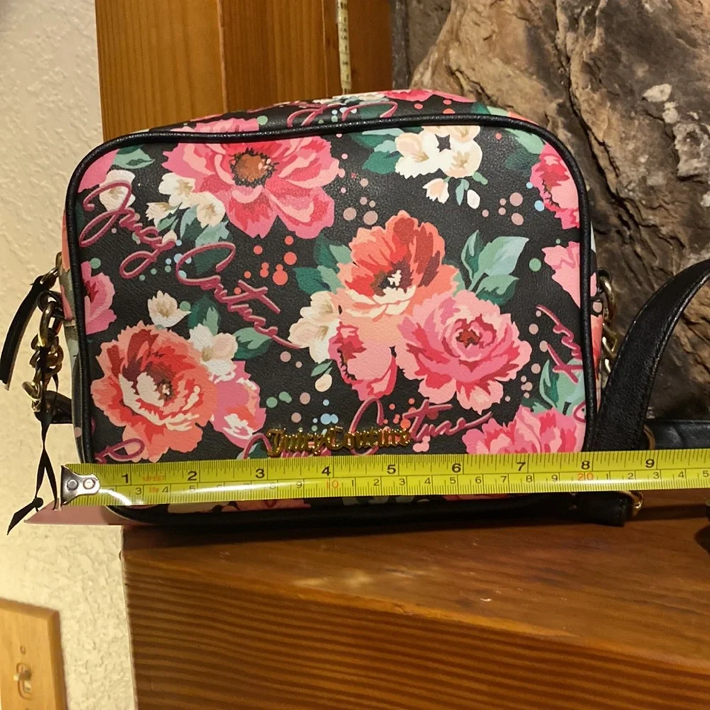 NWT Juicy Couture black with pink floral pattern crossbody purse - Picture 6 of 10